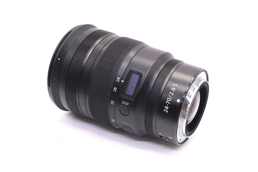 Nikon 24-70mm f/2.8 S Nikkor Z в упаковке