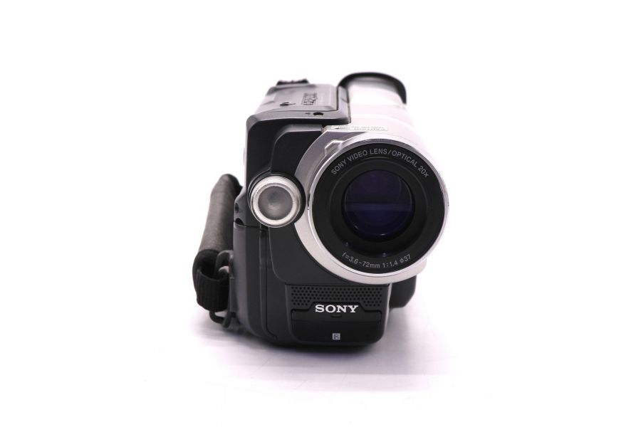 Видеокамера Sony CCD-TRV208E аналоговая (Japan)