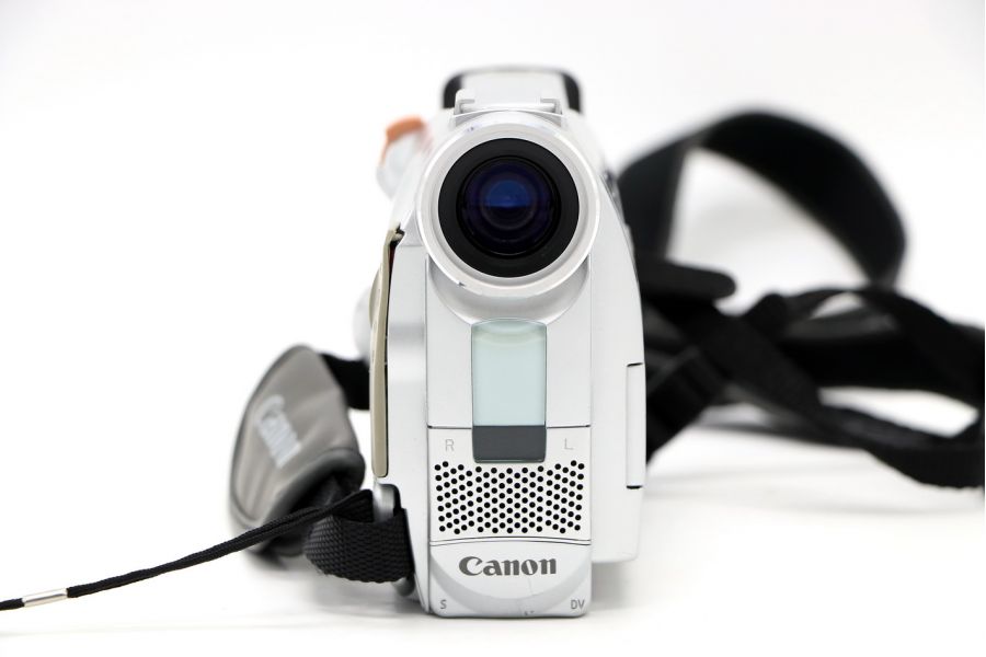 Видеокамера Canon DM-MV300I 