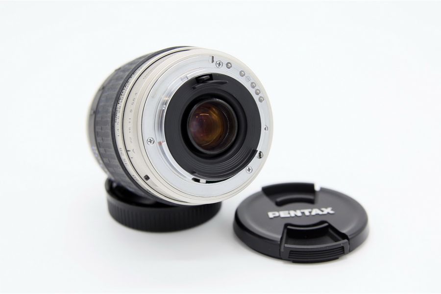 Pentax-FA SMC 28-105mm f/4-5.6 IF (Japan)