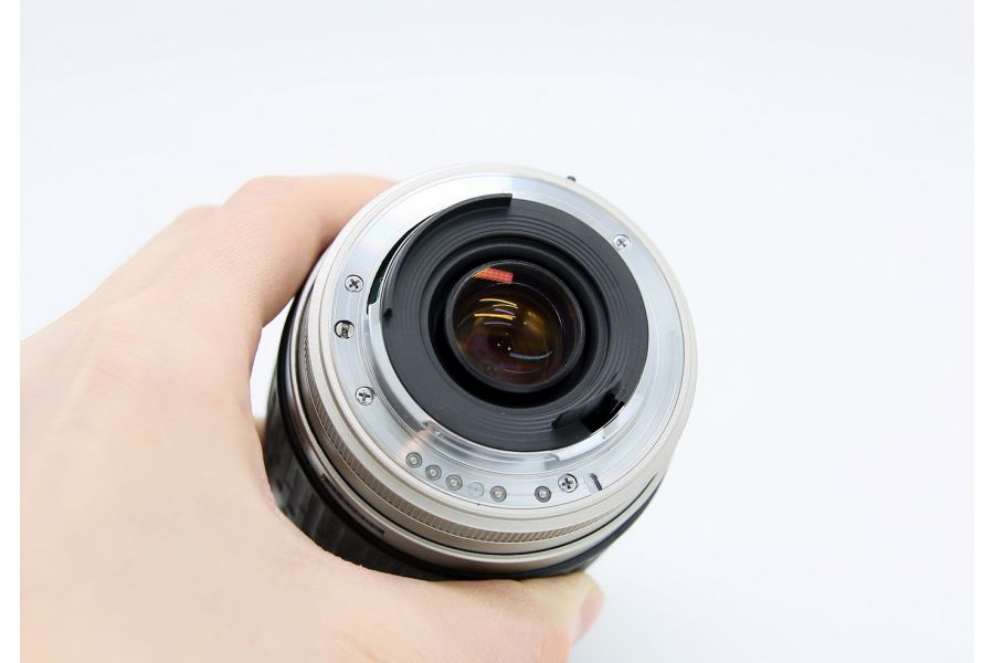 Pentax-FA SMC 28-105mm f/4-5.6 IF (Japan)