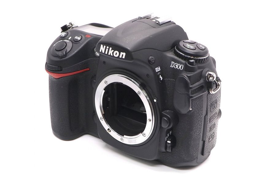 Nikon D300 body (пробег 6940 кадров)