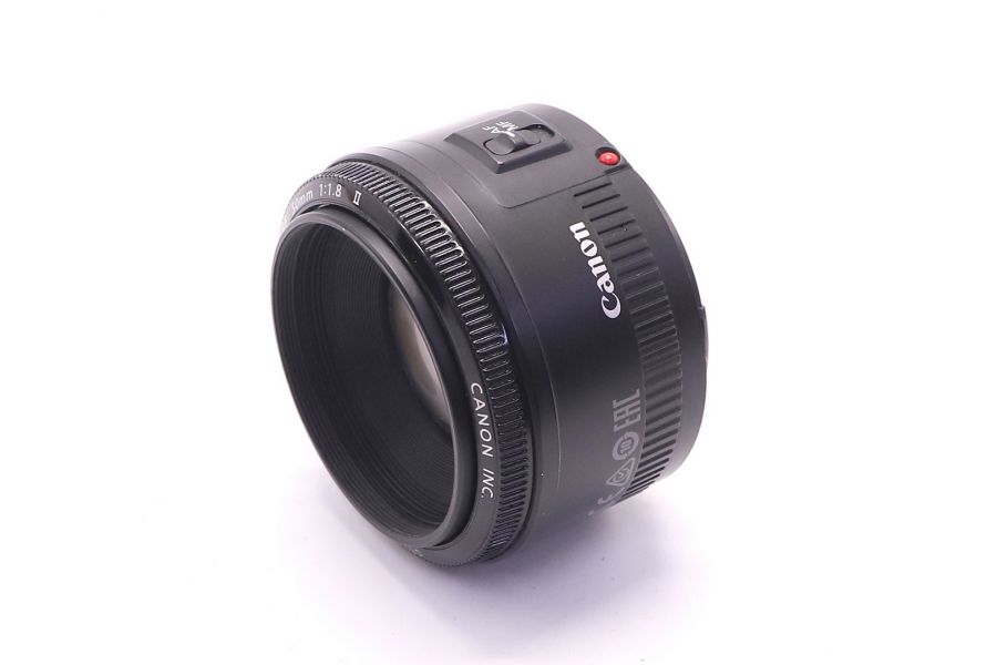 Canon EF 50mm f/1.8 II