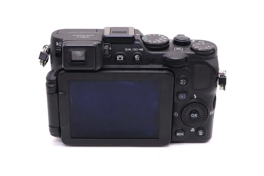 Nikon Coolpix P7800