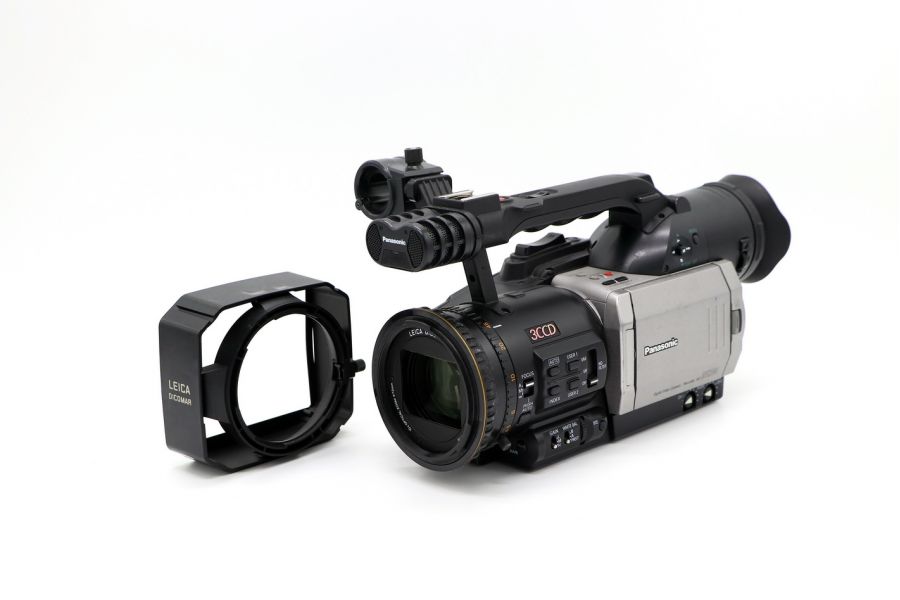 Видеокамера Panasonic AG-DVX100