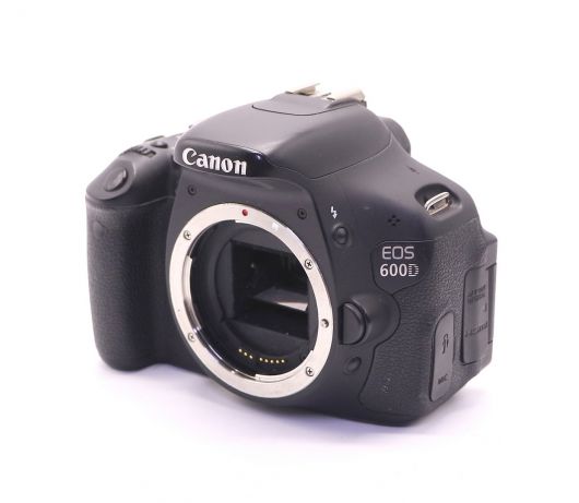 Canon EOS 600D body (пробег 8700 кадров)