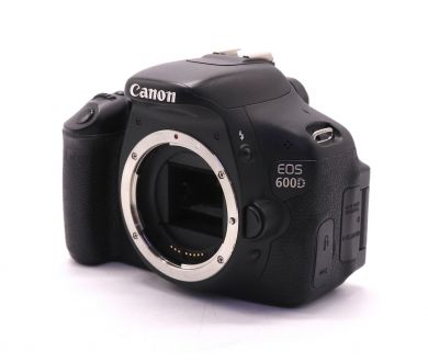 Фотокамера Canon EOS 600D body (пробег 4915 кадров)