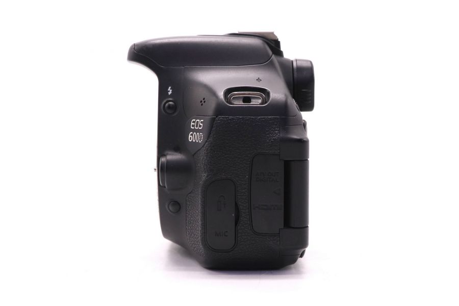 Фотокамера Canon EOS 600D body (пробег 4915 кадров)