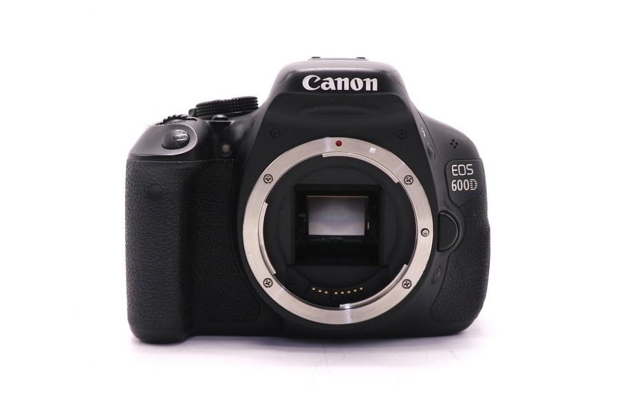 Фотокамера Canon EOS 600D body (пробег 4915 кадров)