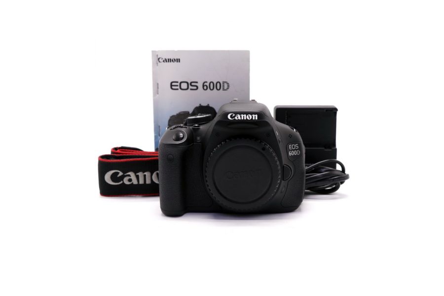 Canon EOS 600D body (пробег 5750 кадров)