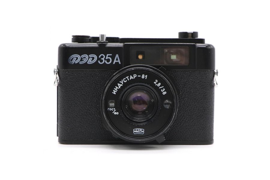 Фэд 35А советский малоформатный фотоаппарат (1980)