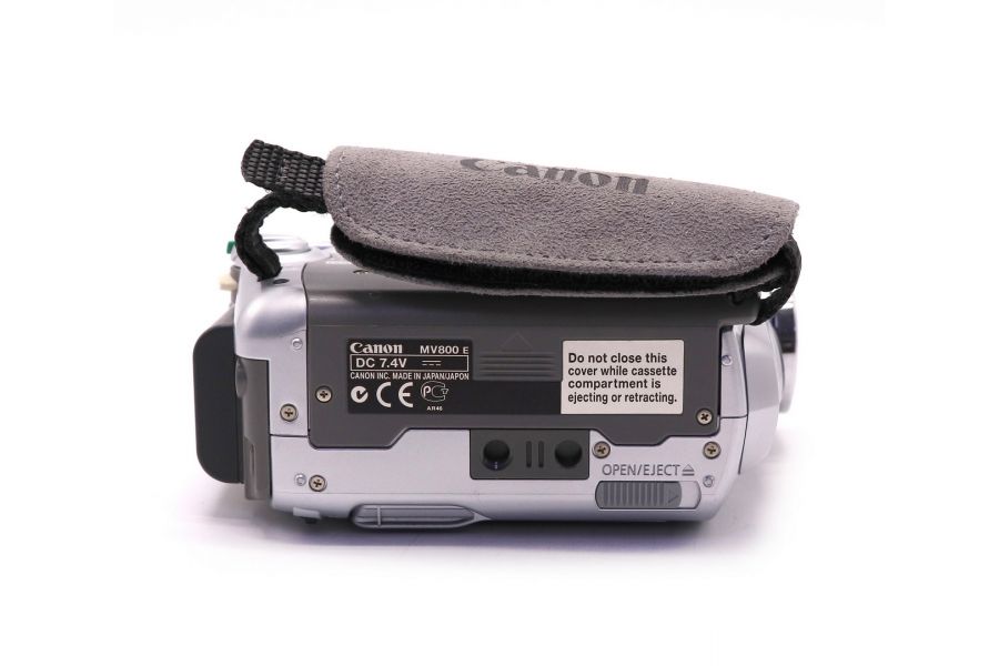 Видеокамера Canon MV800