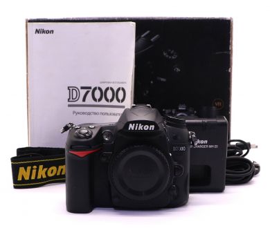 Nikon D7000 body в упаковке (пробег 8510 кадров)