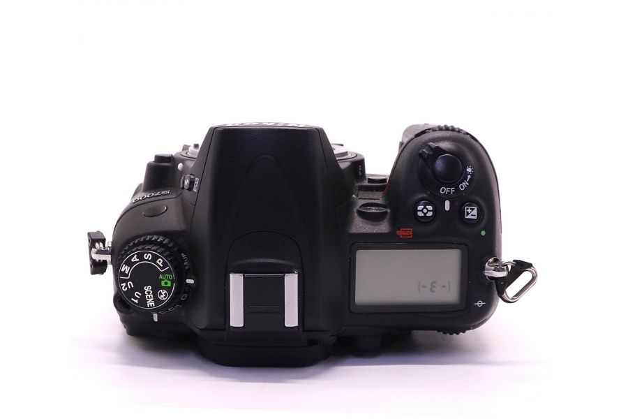 Nikon D7000 body в упаковке (пробег 8510 кадров)