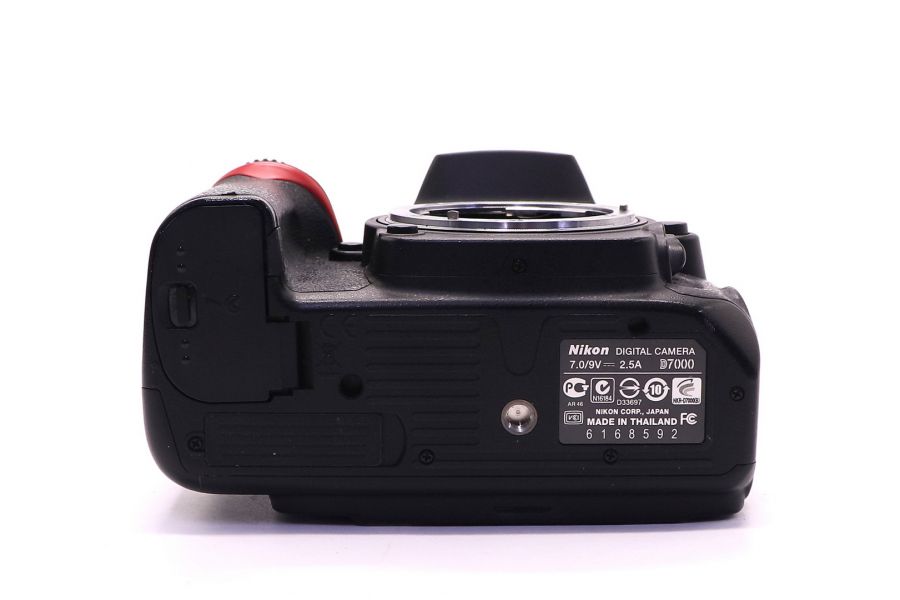 Nikon D7000 body в упаковке (пробег 8510 кадров)