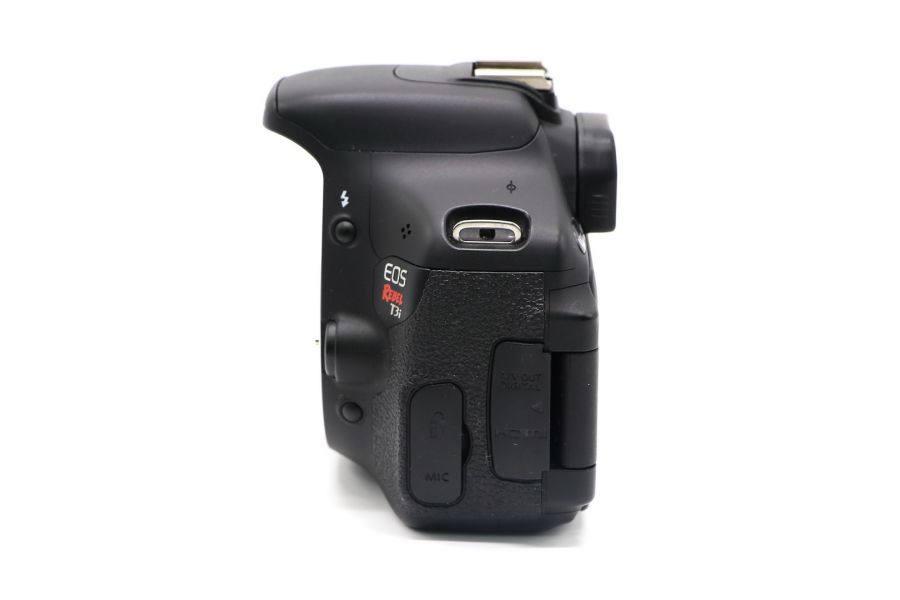 Canon EOS Rebel T3i body (пробег 5500 кадров)