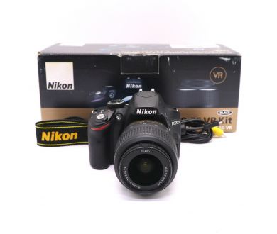 Nikon D3200 kit в упаковке (пробег 7480 кадров)