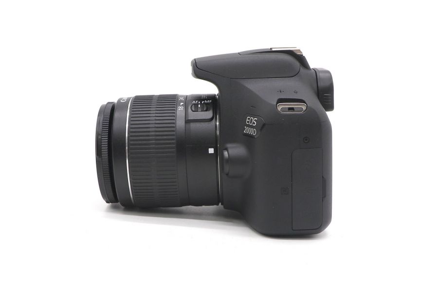 Canon EOS 2000D kit в упаковке (пробег 4180 кадров)