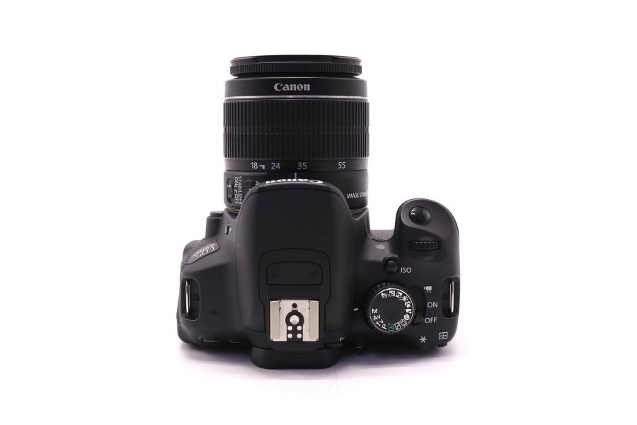 Canon EOS 650D kit (пробег 2950 кадров)