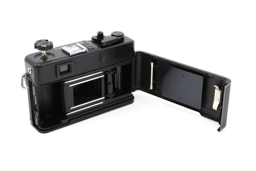 Yashica Electro 35 GX (Japan, 1975)