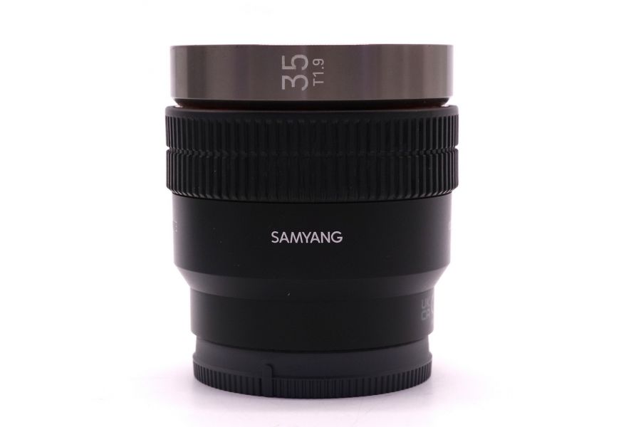 Samyang V-AF 35mm T1.9 Sony FE в упаковке