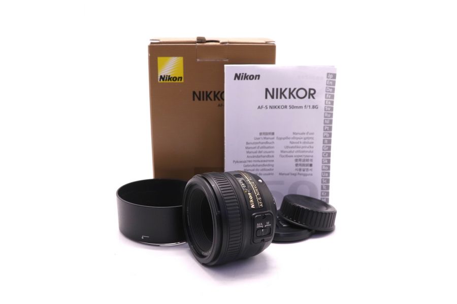 Объектив Nikon 50mm f/1.8G AF-S Nikkor в упаковке
