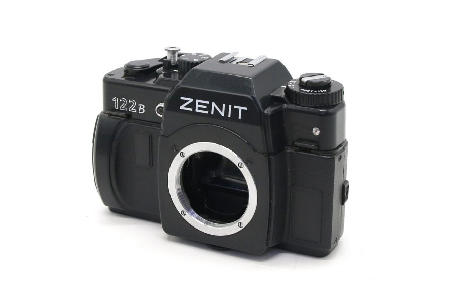 Зеркальный фотоаппарат Зенит 122В body (СССР)
