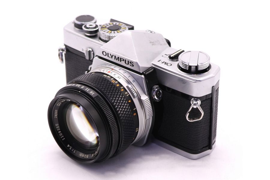 Olympus OM-1 kit (Japan, 1975)