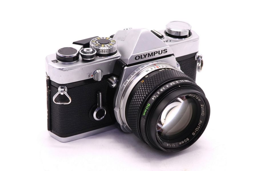 Olympus OM-1 kit (Japan, 1975)