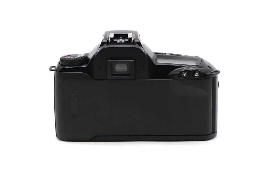 Canon EOS 3000 + 38-76mm f/4.5-5.6