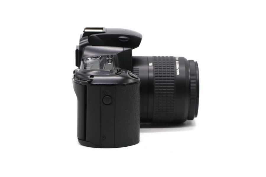 Canon EOS 3000 + 38-76mm f/4.5-5.6