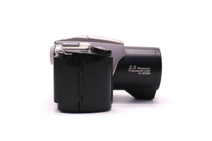 Olympus C-2500L camedia