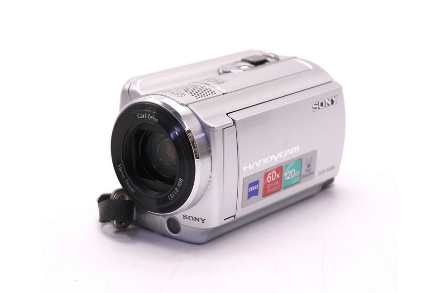 Видеокамера Sony DCR-SR88 в упаковке
