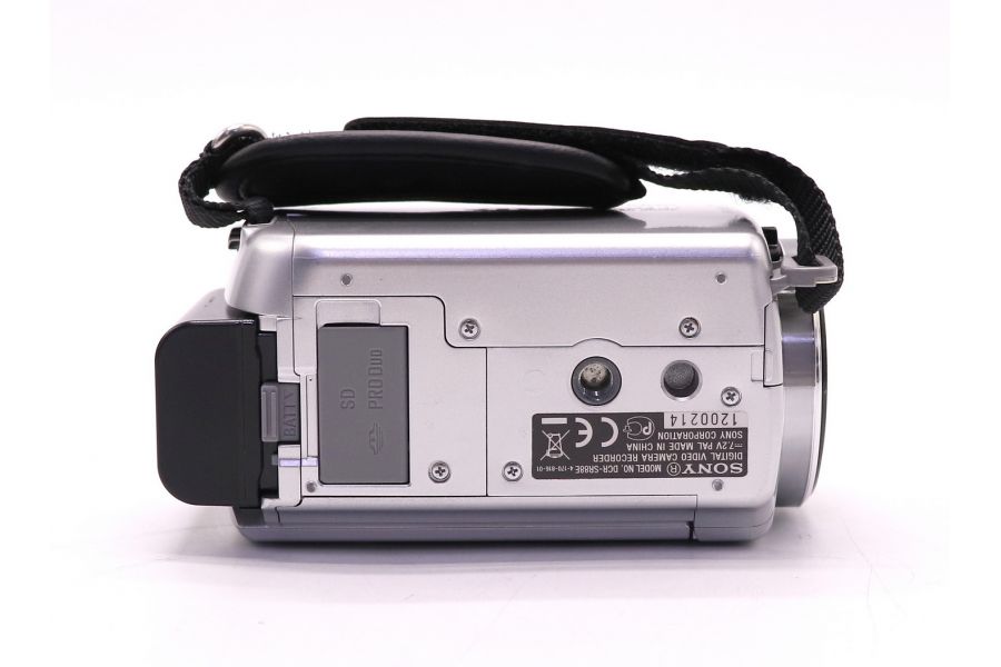 Видеокамера Sony DCR-SR88 в упаковке
