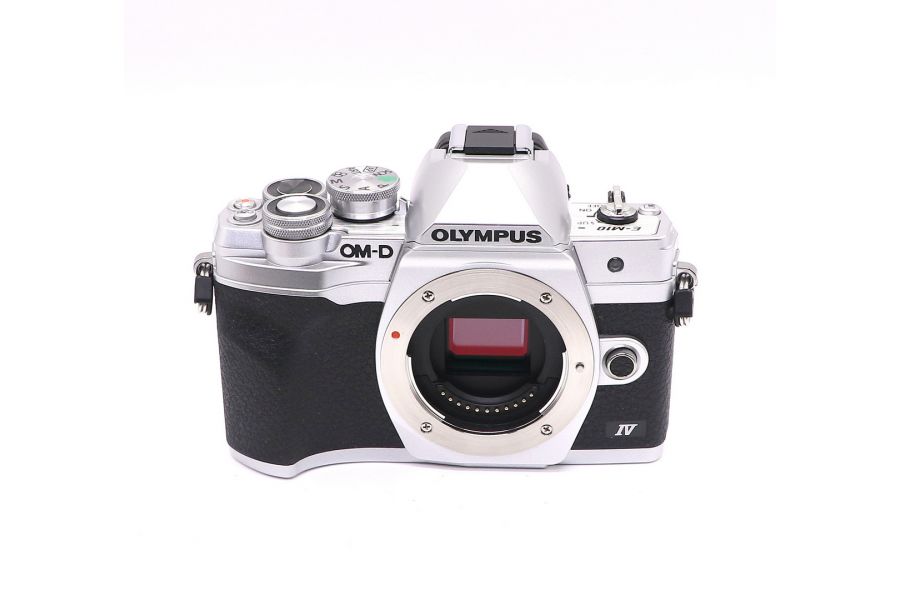 Olympus OM-D E-M10 Mark IV body silver в упаковке (пробег 265 кадров)