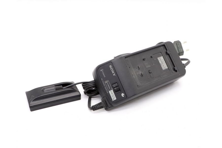 Зарядное устройство Sony AC-V16
