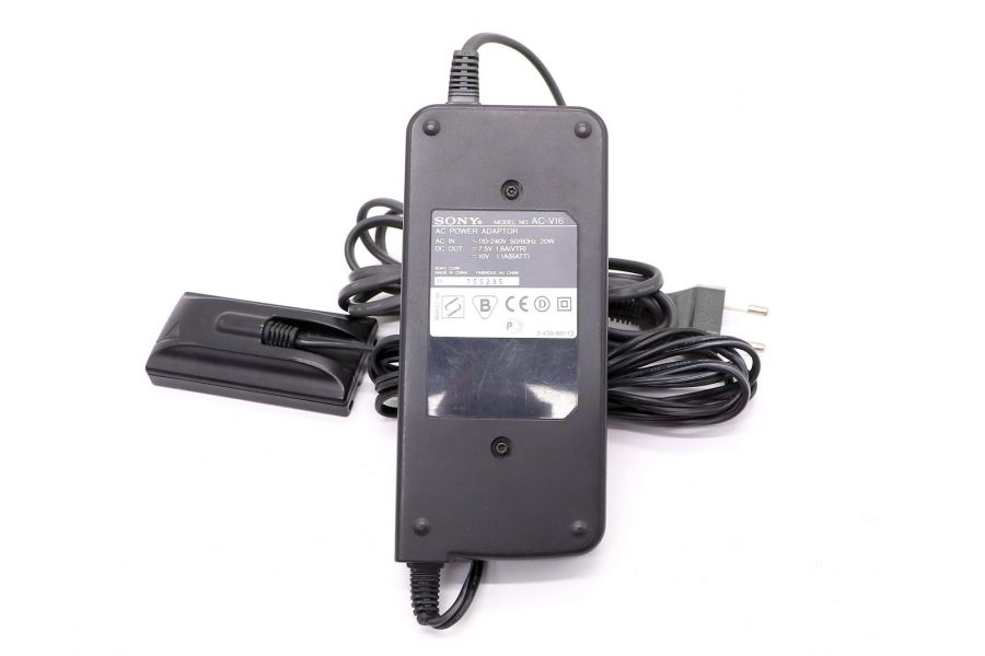 Зарядное устройство Sony AC-V16