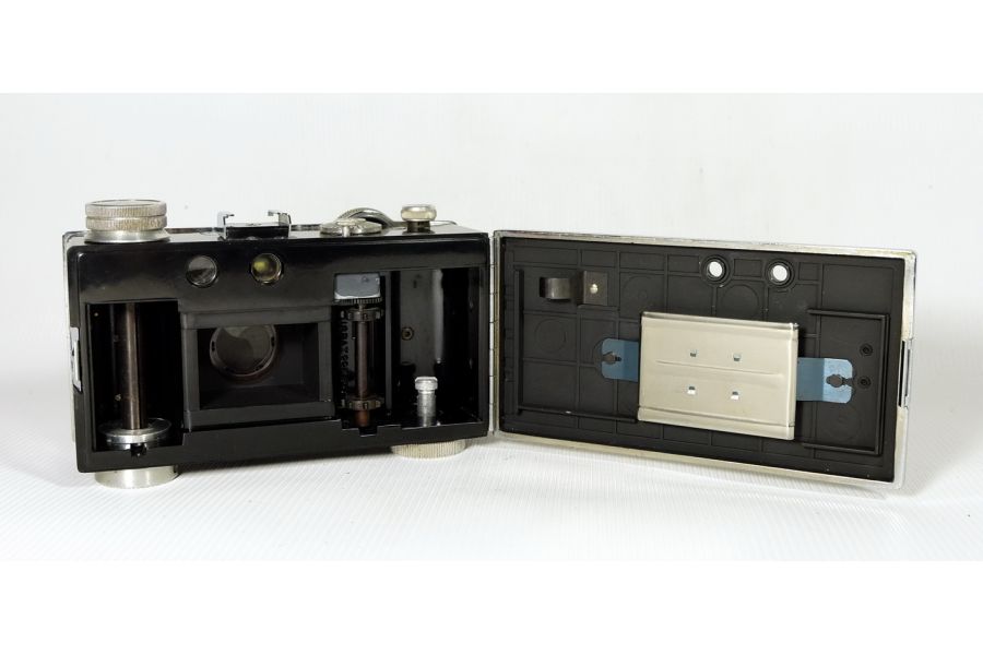 Argus C3 + Lens 4.5/35mm (USA, 1961)