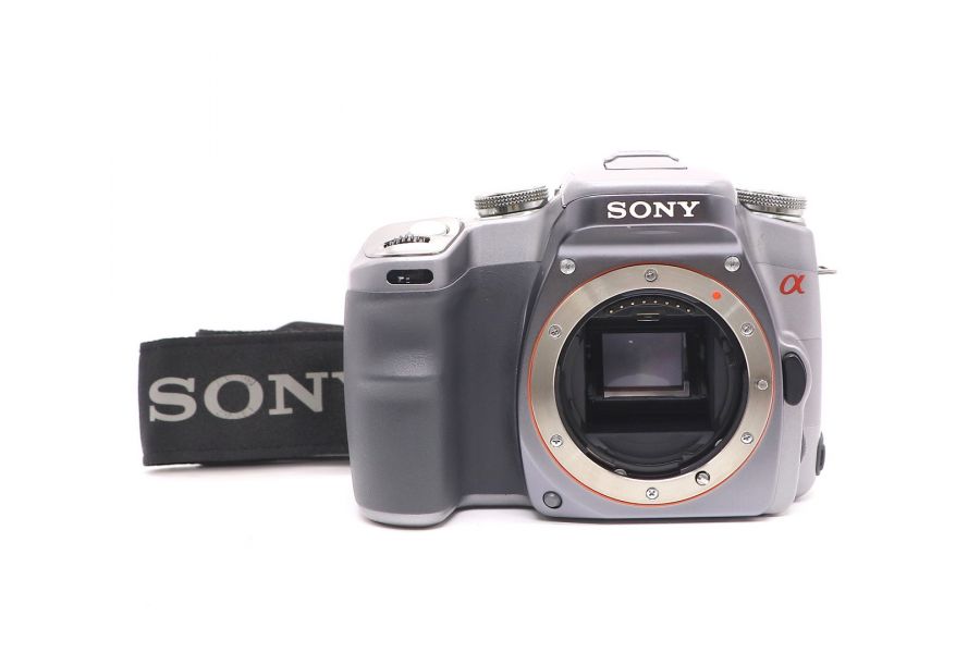 Sony Alpha DSLR-A100 body (серый)