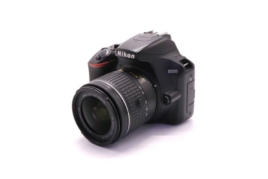 Фотокамера Nikon D3500 kit (пробег 9065 кадров)