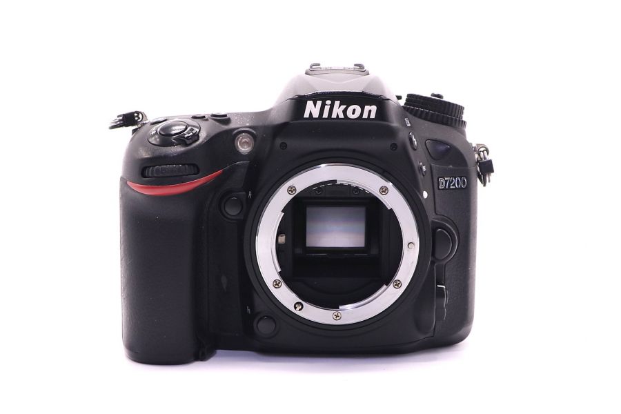Nikon D7200 body в упаковке (пробег 225950 кадров)