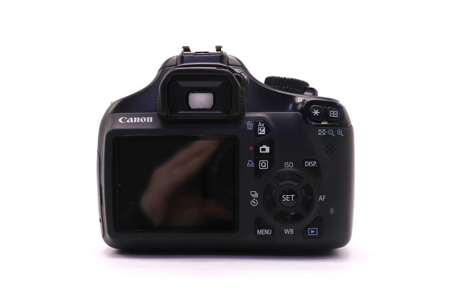 Canon EOS 1100D kit (пробег 33620 кадров)