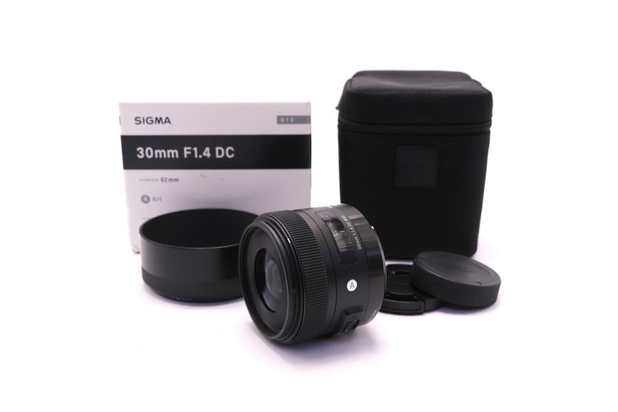 Sigma AF 30mm f/1.4 DC Art Pentax K в упаковке