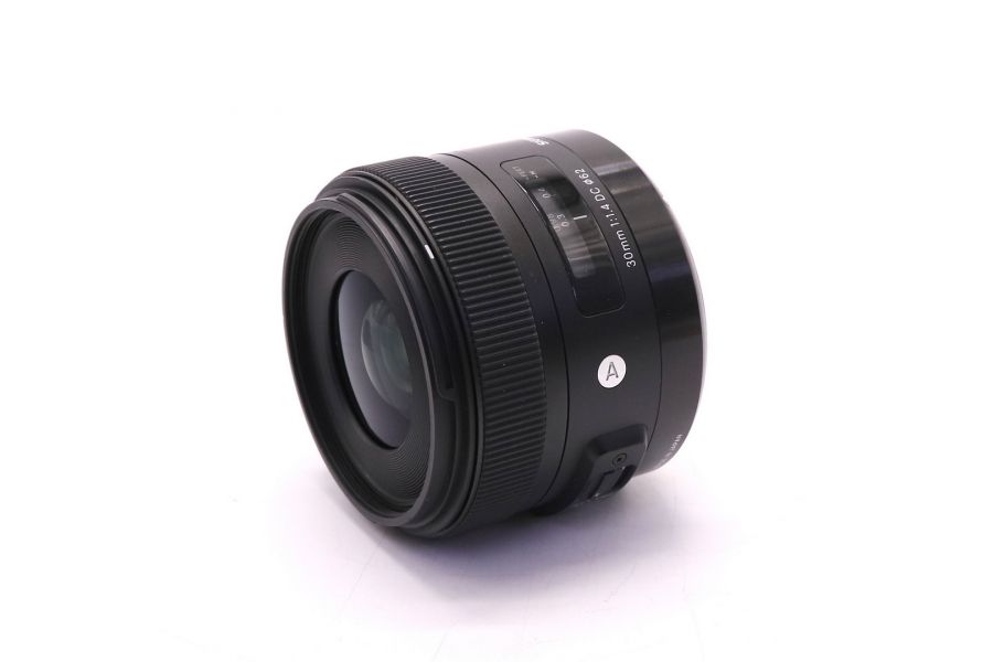 Sigma AF 30mm f/1.4 DC Art Pentax K в упаковке