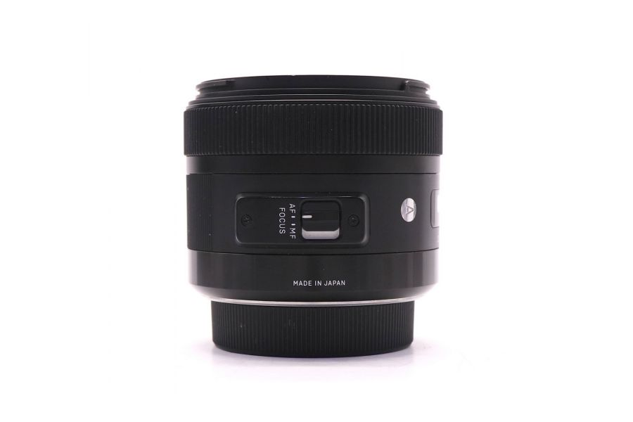 Sigma AF 30mm f/1.4 DC Art Pentax K в упаковке