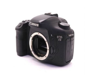 Купить Canon EOS 7D body (пробег 12000 кадров) Canon EOS 7D body (пробег 12000 кадров)