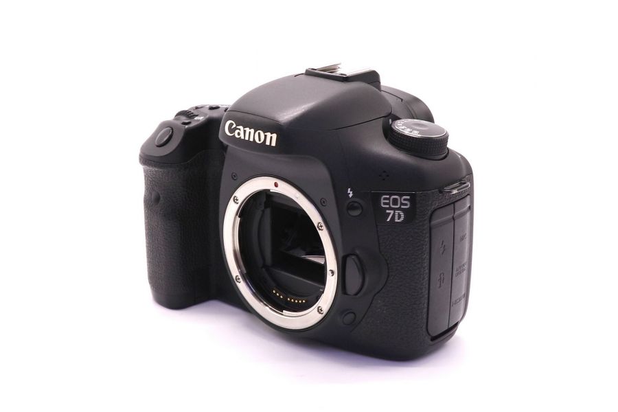 Canon EOS 7D body (пробег 15425 кадров)