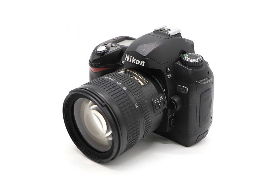 Nikon D70 kit 18-70mm f/3.5-4.5G ED-IF AF-S DX Zoom Nikkor