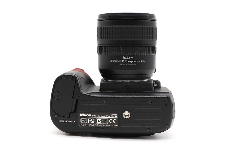 Nikon D70 kit 18-70mm f/3.5-4.5G ED-IF AF-S DX Zoom Nikkor