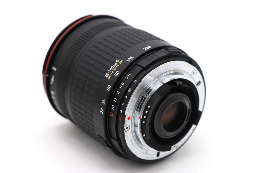 Sigma AF 28-200mm f/3.5-5.6 DG MACRO Nikon F в коробке